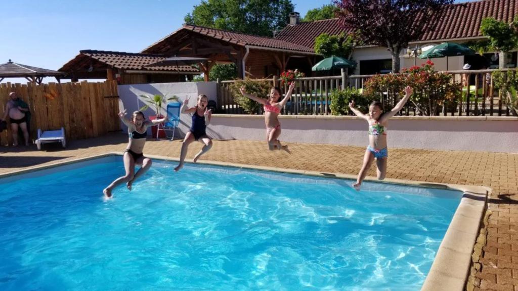 Camping Maeva Escapades Au P'Tit Bonheur Peyrillac-et-Millac Ngoại thất bức ảnh